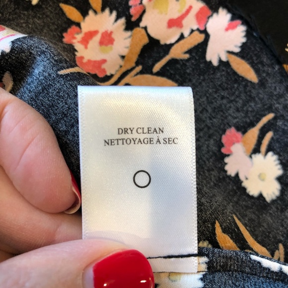 ALC Black Silk Button-down Floral Blouse in Size 6 - Picture 9 of 11